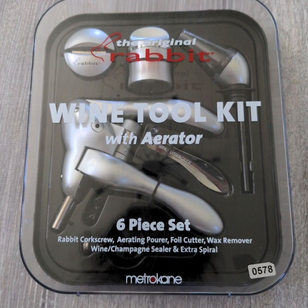 Rabbit Wine Tool Kit - 6 piece Corkscrew, Aerator, Foil Cutter, Sealer, Pourer